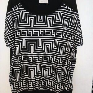 Chico's black‎ and white S/S geometric top Size 3/XL